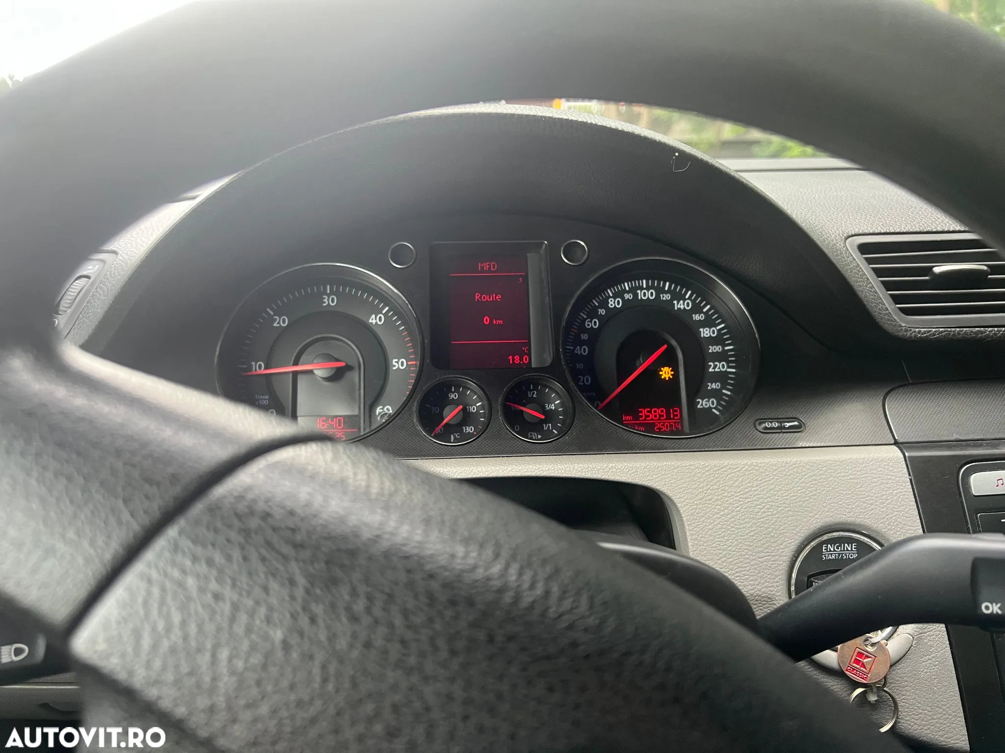 Volkswagen Passat - 8