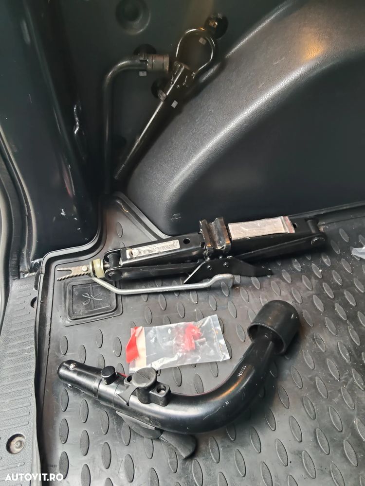 Dacia Dokker TCe 115 Stepway - 12