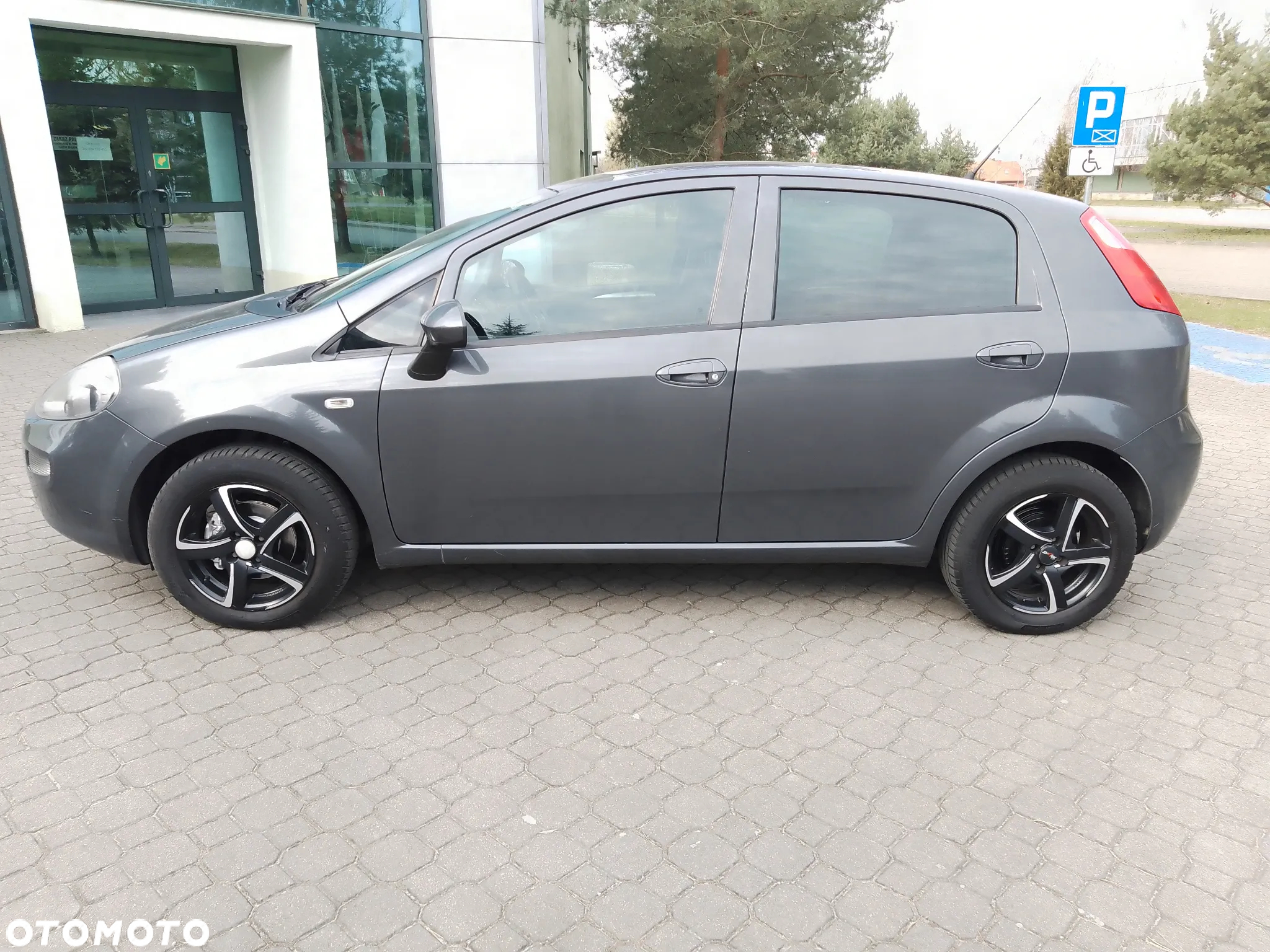 Fiat Punto 1.4 Easy Pakiet Easy Plus S&S - 7
