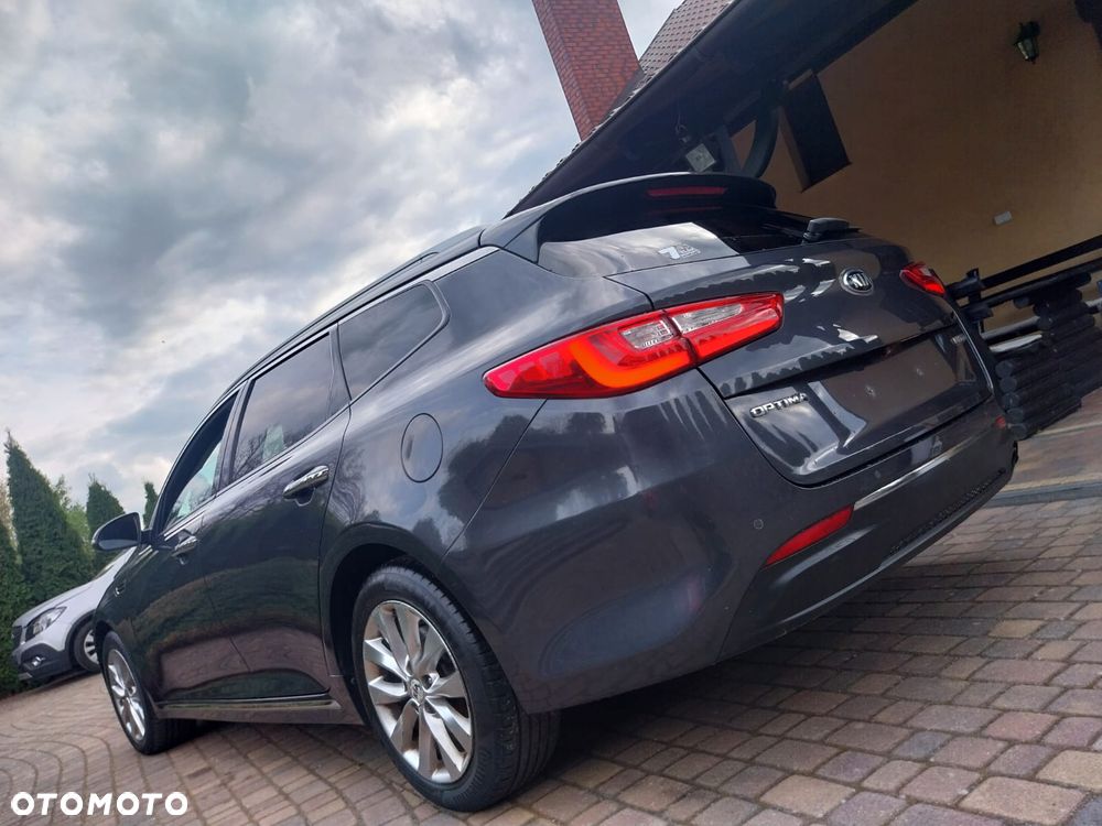 Kia Optima - 16