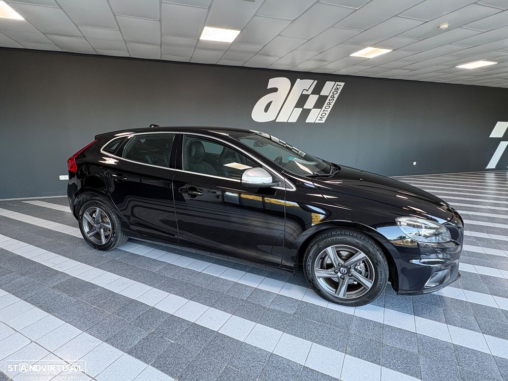 Volvo V40 2.0 D2 R-Design Momentum - 2