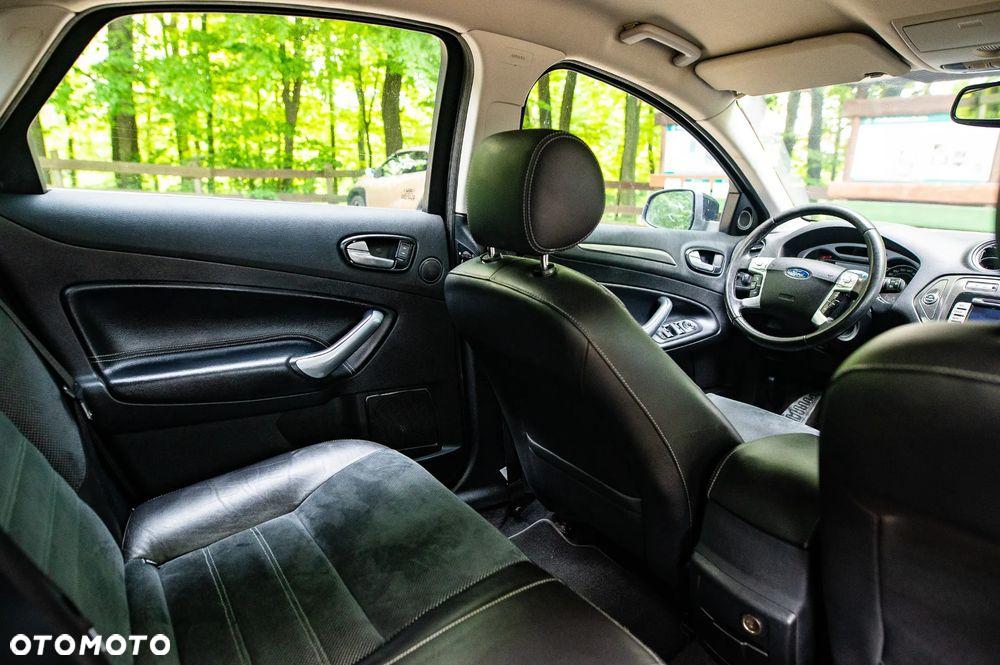 Ford Mondeo 2.5 Titanium X - 31