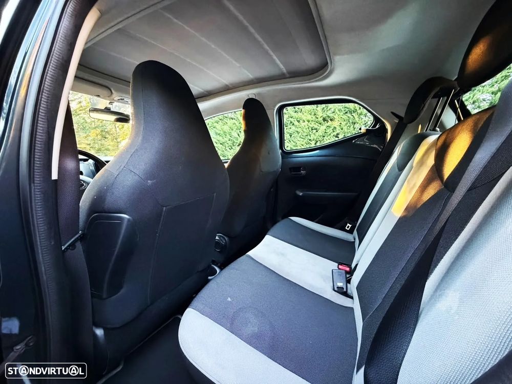 Toyota Aygo 1.0 X-Play - 22