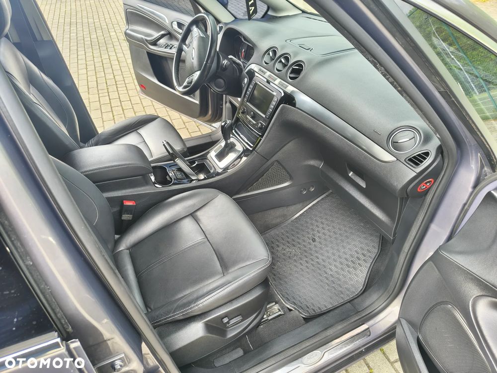 Ford S-Max - 27