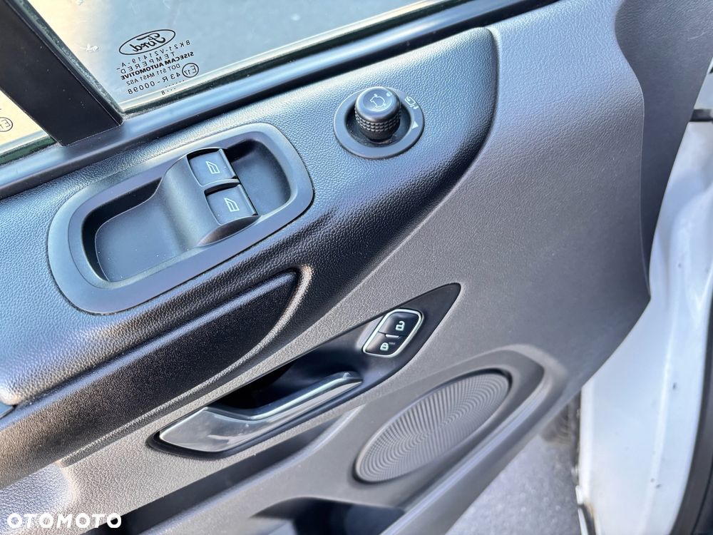 Ford Transit Custom - 23