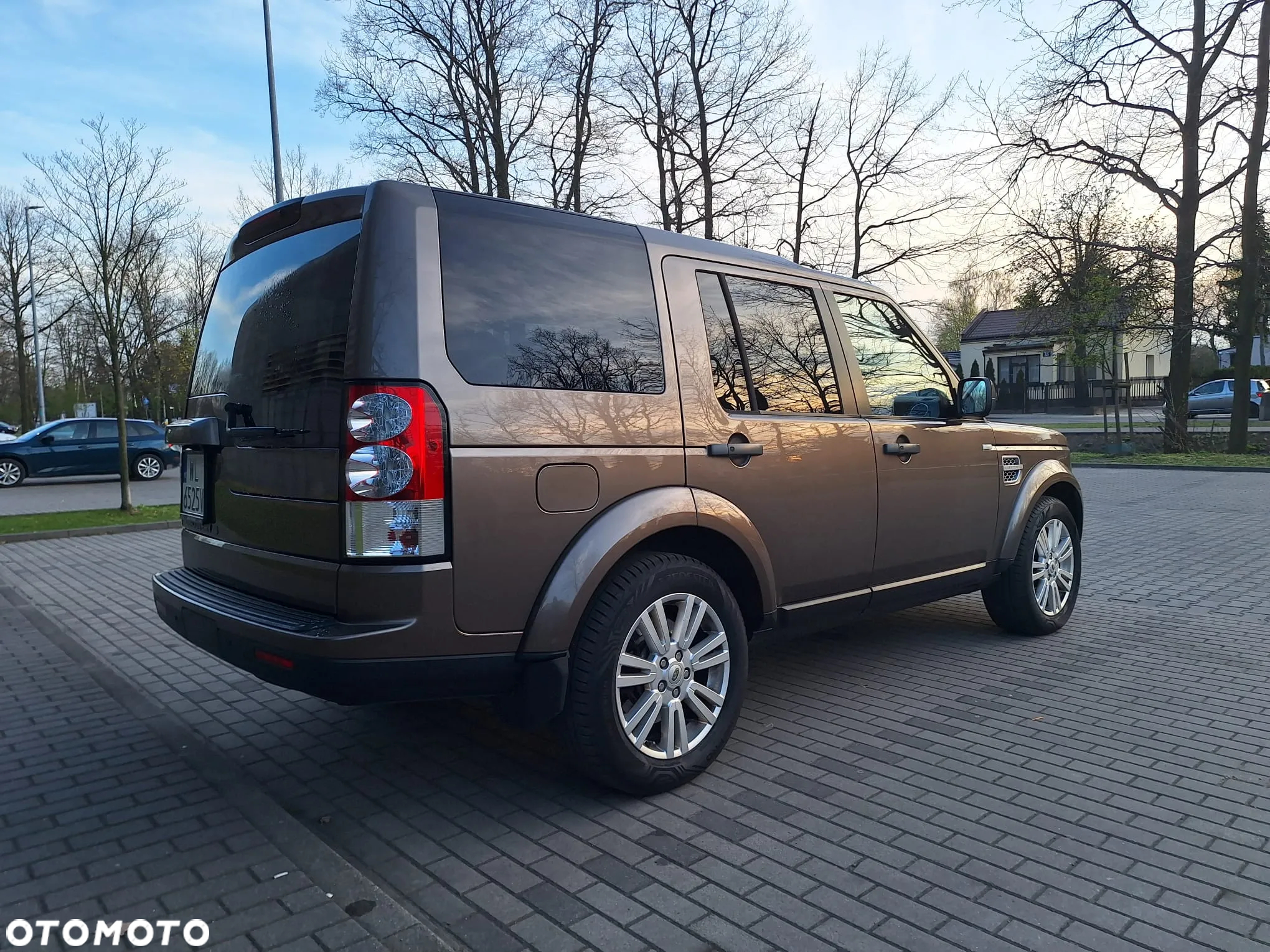 Land Rover Discovery IV 3.0D V6 HSE - 8