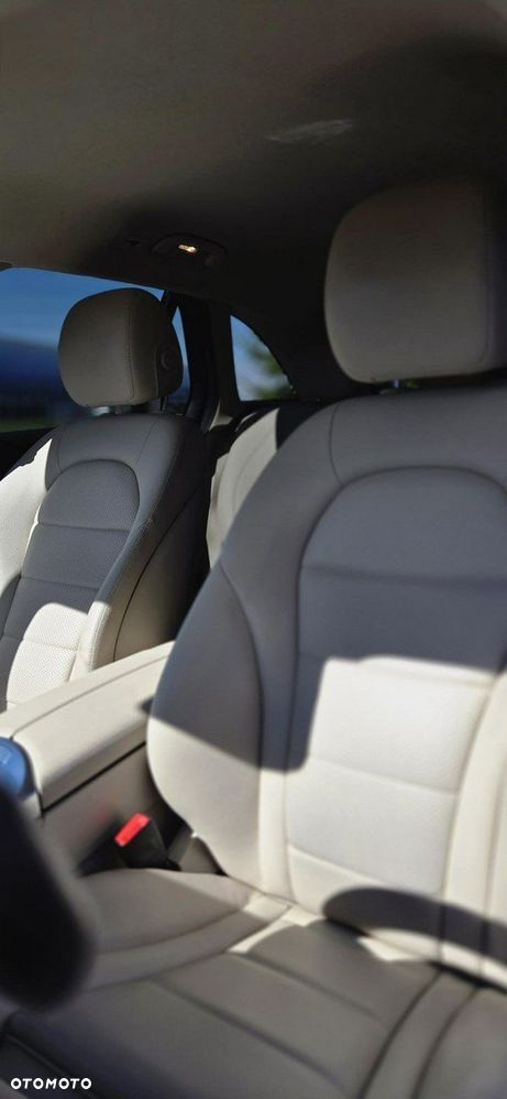 Mercedes-Benz GLC 220 d 4-Matic - 23