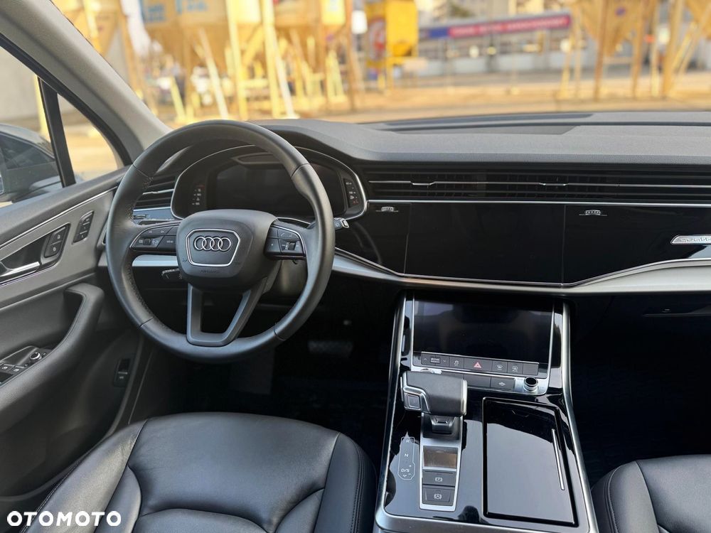 Audi Q7 - 8