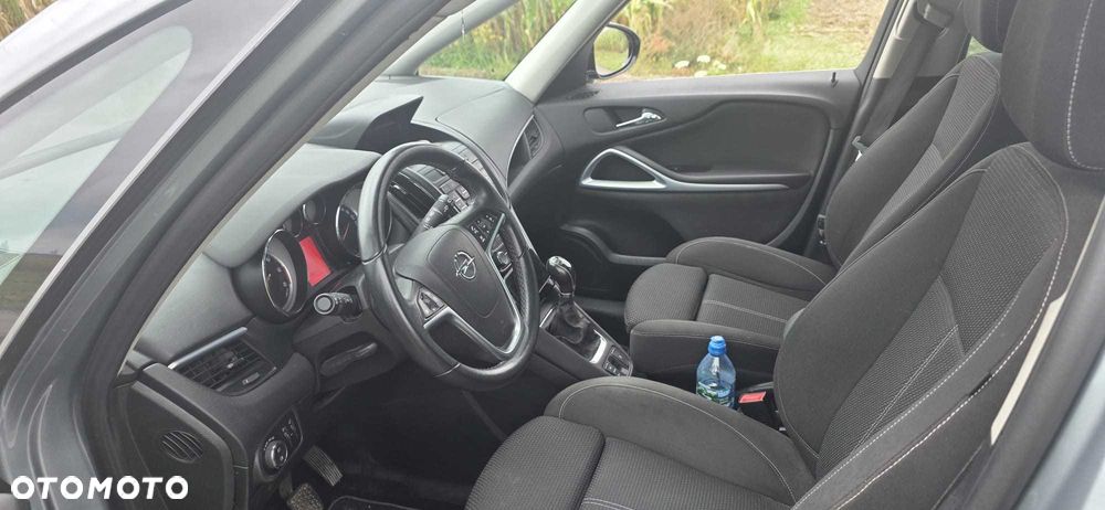 Opel Zafira - 8