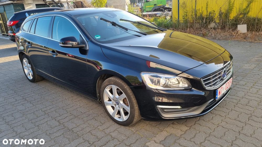 Volvo V60 D3 Geartronic Momentum - 2