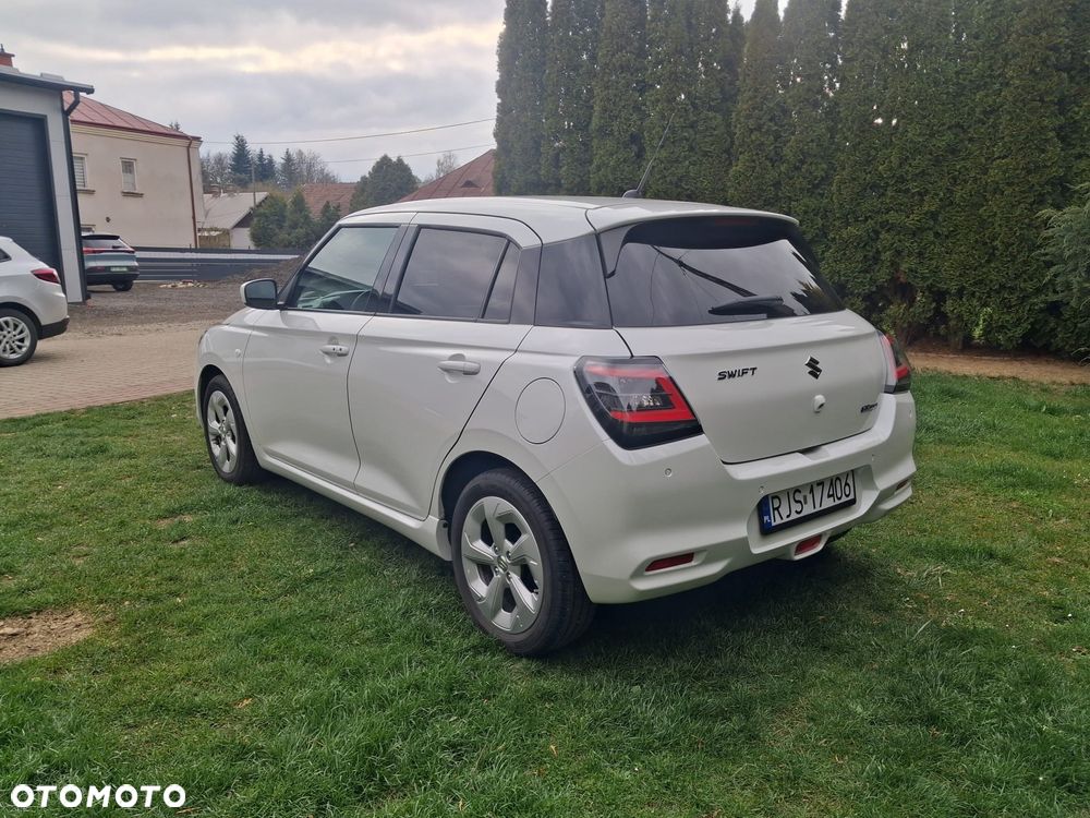 Suzuki Swift 1.2 Dualjet Hybrid CVT Comfort - 4