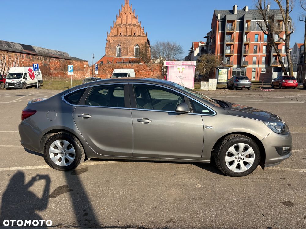 Opel Astra 1.6 Active - 3