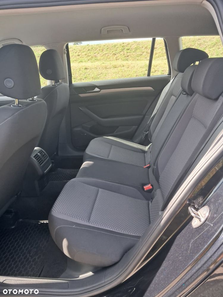Volkswagen Passat 2.0 TDI EVO Elegance DSG - 13