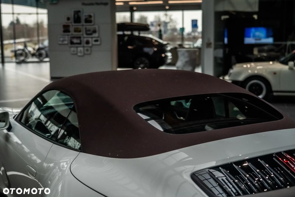 Porsche 911 Carrera S - 10