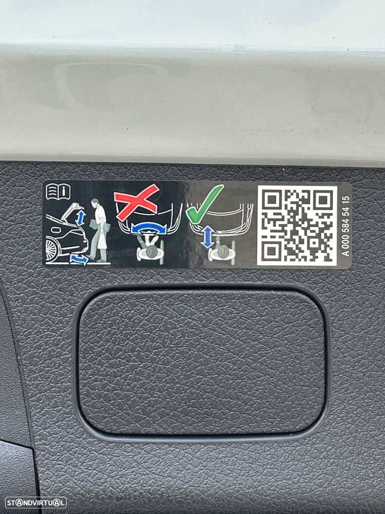 Mercedes-Benz CLA 250 e 8G-DCT AMG Line Advanced Plus - 52