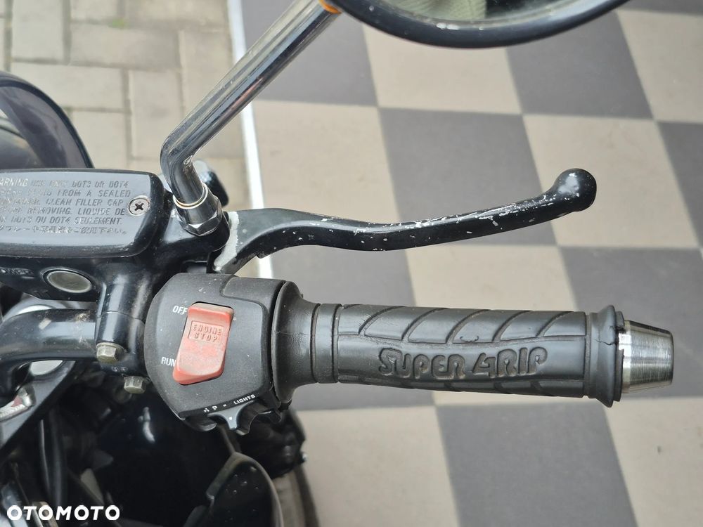 Honda CB - 12