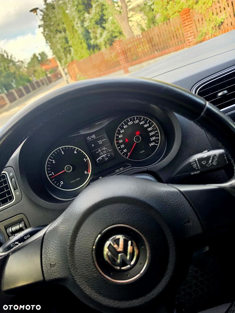 Volkswagen Polo - 10