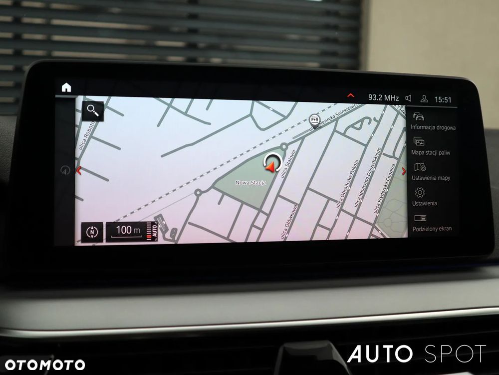 BMW Seria 5 518d mHEV - 27