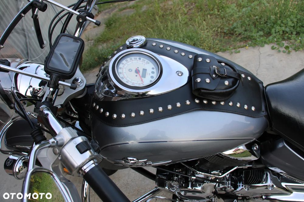 Yamaha XVS - 8
