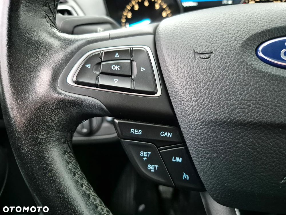 Ford Kuga - 20