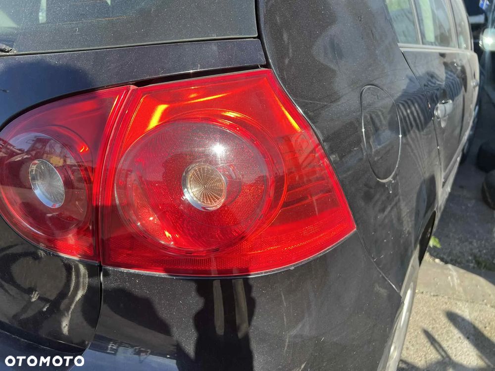 Lampa tylna prawa/LEWA Volkswagen Golf 5 V !! Cena za sztukę !! - 1