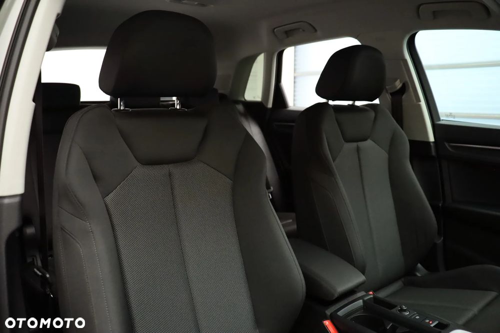 Audi Q3 35 TFSI S tronic - 13