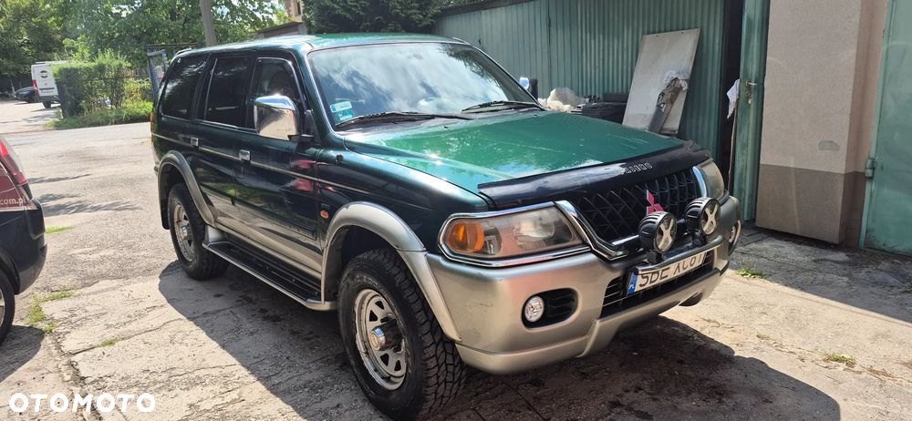 Mitsubishi Pajero - 2
