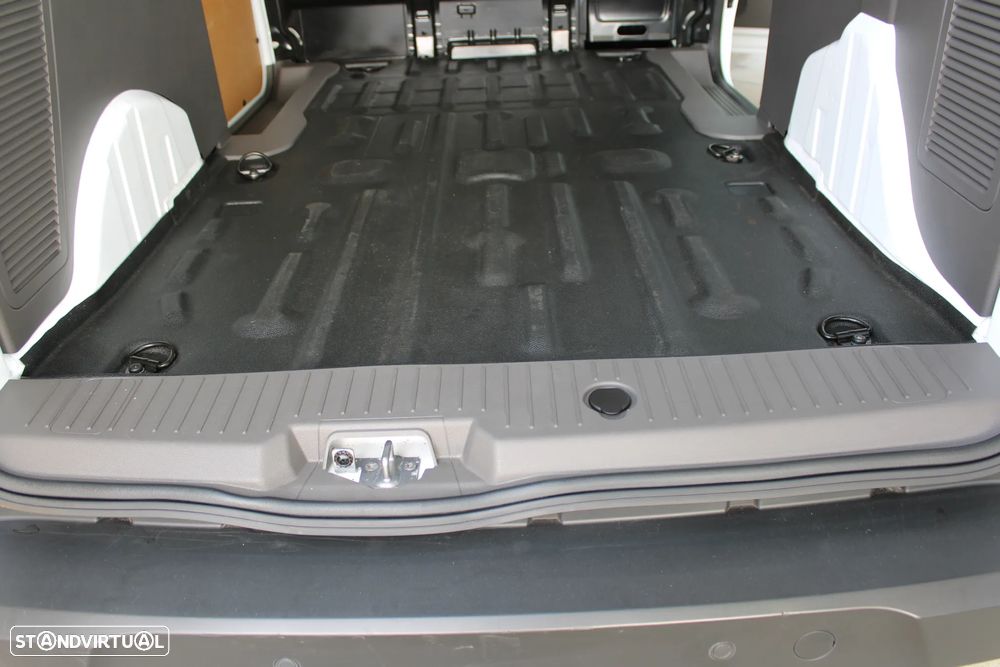 Ford Transit-Connect - 45