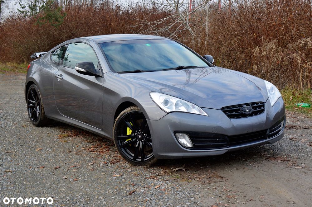 Hyundai Genesis Coupe 3.8 V6 Executive - 6