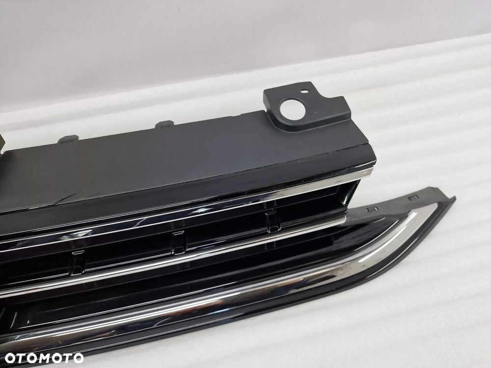VW SPORTSVAN LIFT 17- ATRAPA / GRILL PRZEDNI PRZÓD POD RADAR , NR 510853653H / 510853651AN/AP , NR AUKCJI GR92 - 10