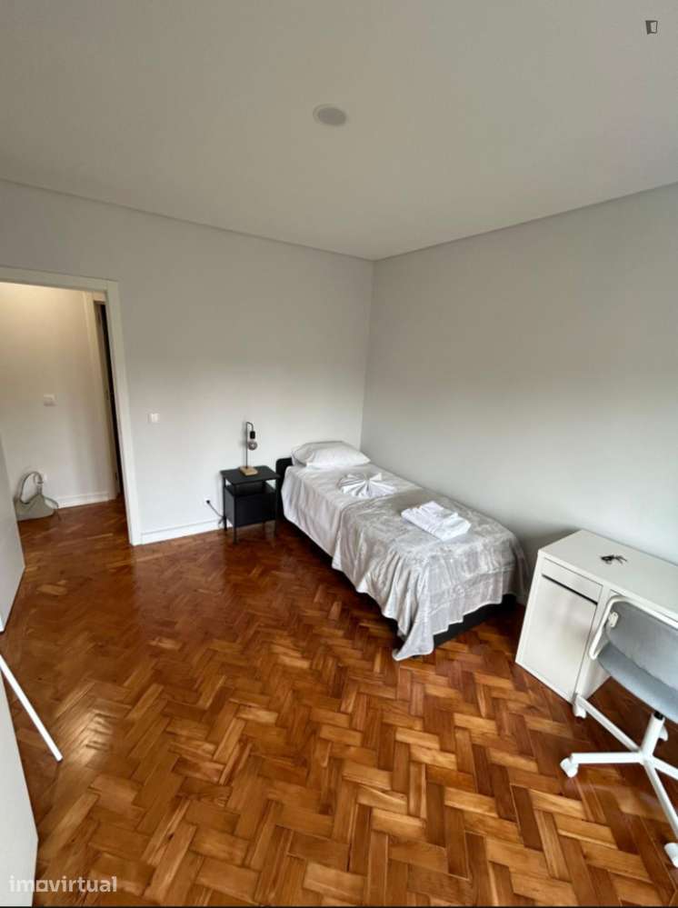 Quarto - localizado em Sete Rios Lisbon - Grande imagem: 3/13