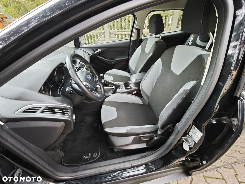 Ford Focus 1.6 TDCi DPF Champions Edition - 39
