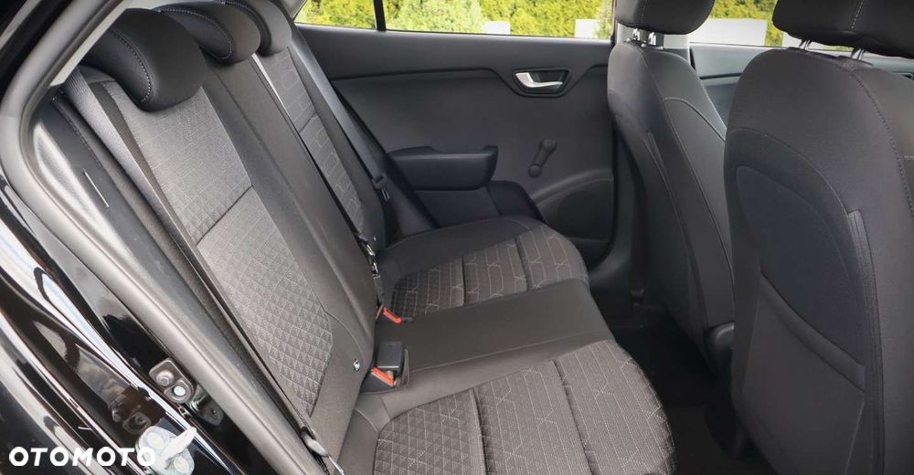 Kia Rio - 17