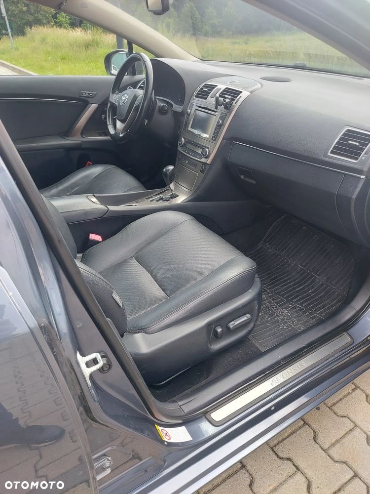 Toyota Avensis 2.0 Prestige MS - 12