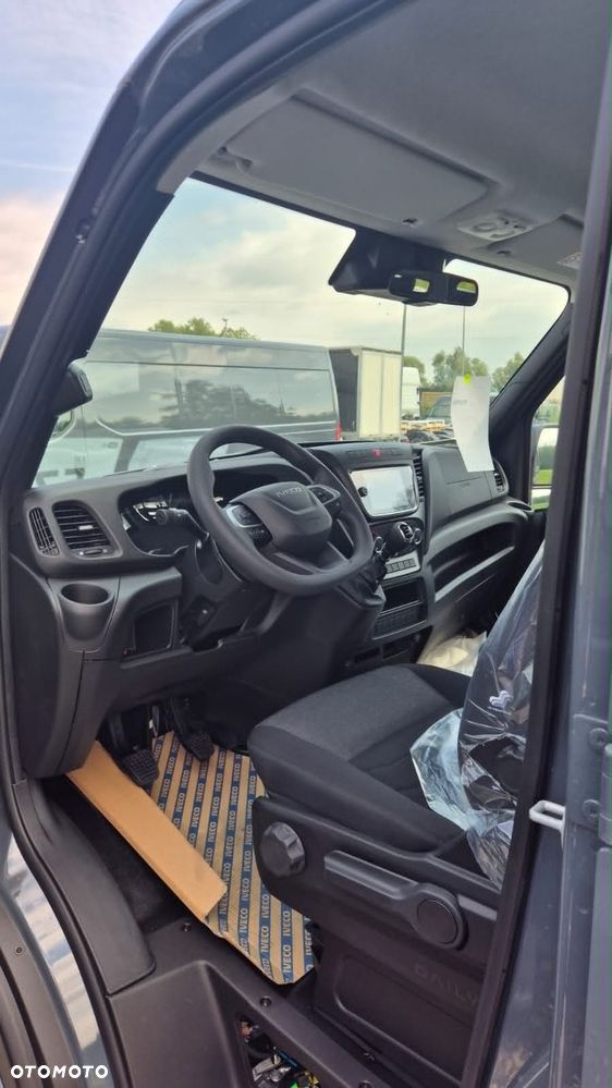 Iveco 35C16 doka brygadówka - 6
