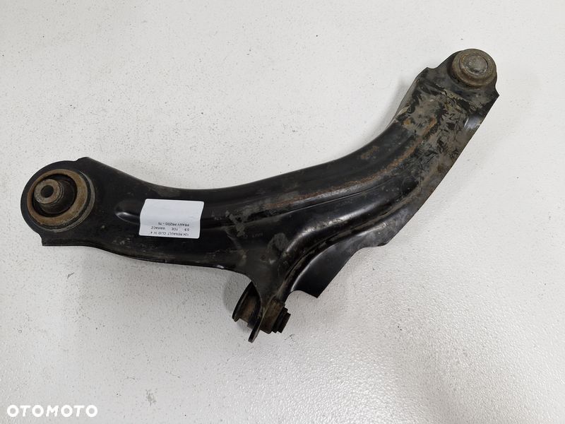 RENAULT CLIO IV 4 0.9 TCE WAHACZ PRAWY PRZÓD - 2