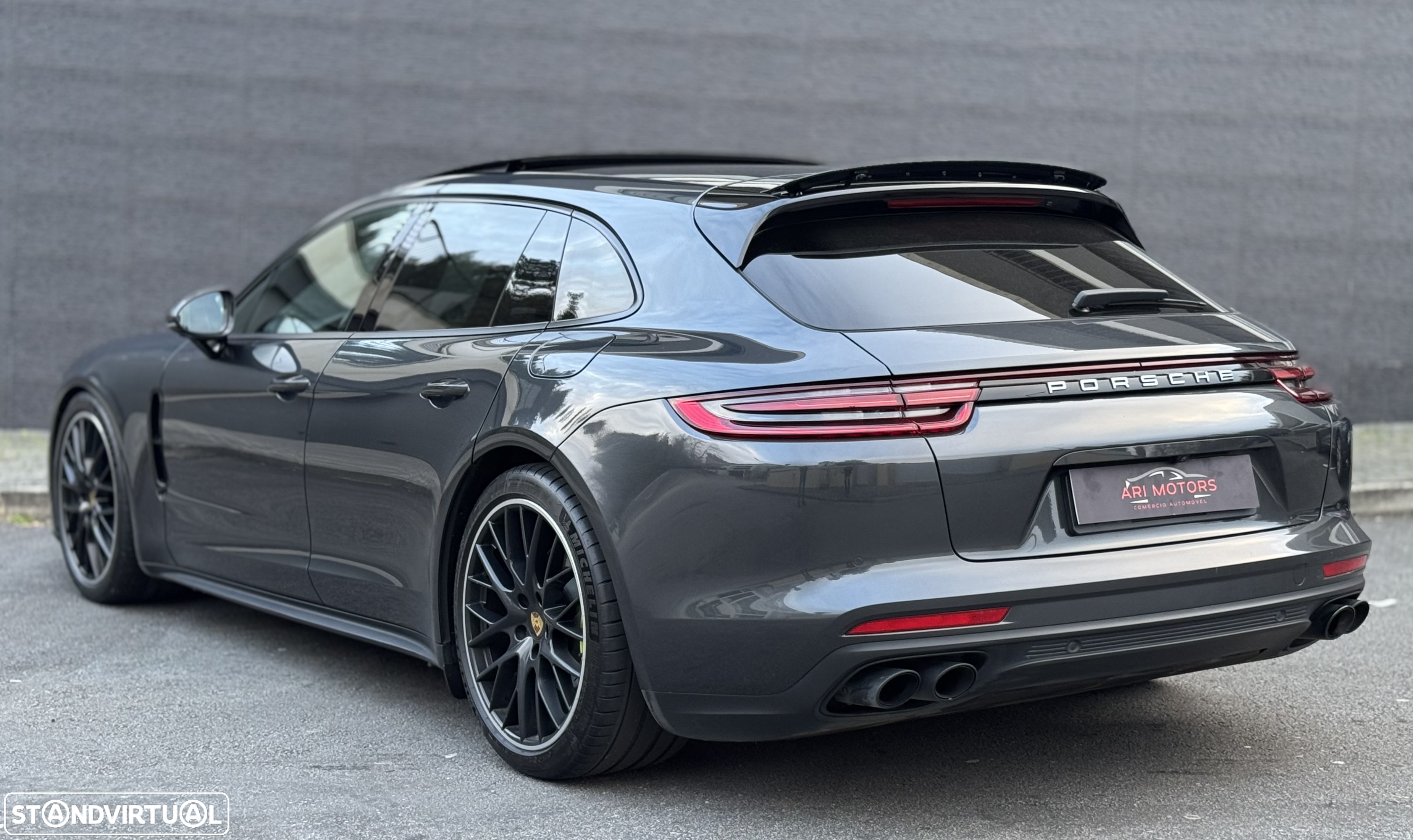 Porsche Panamera Sport Turismo 4 E-Hybrid - 4