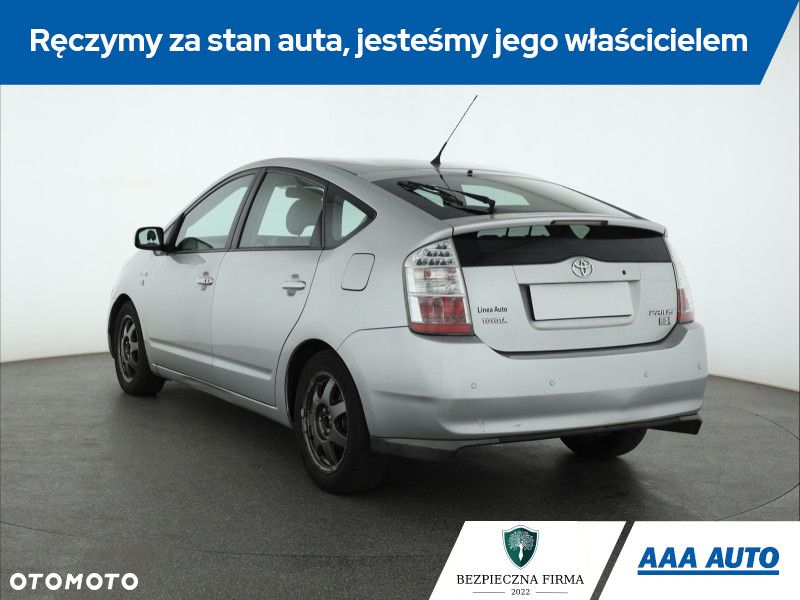 Toyota Prius - 5