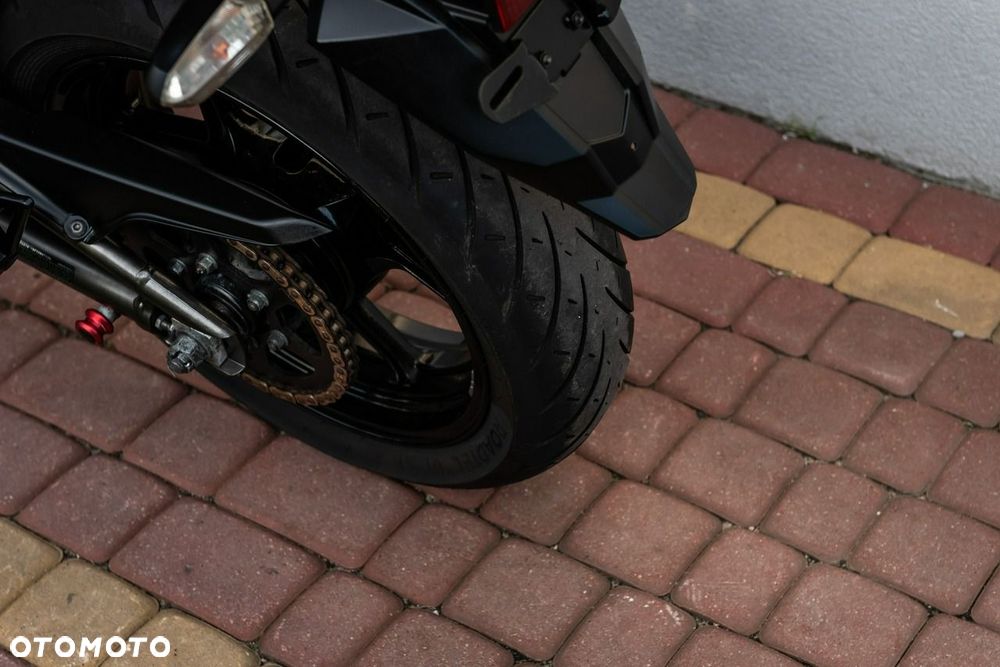 Kawasaki ER - 10