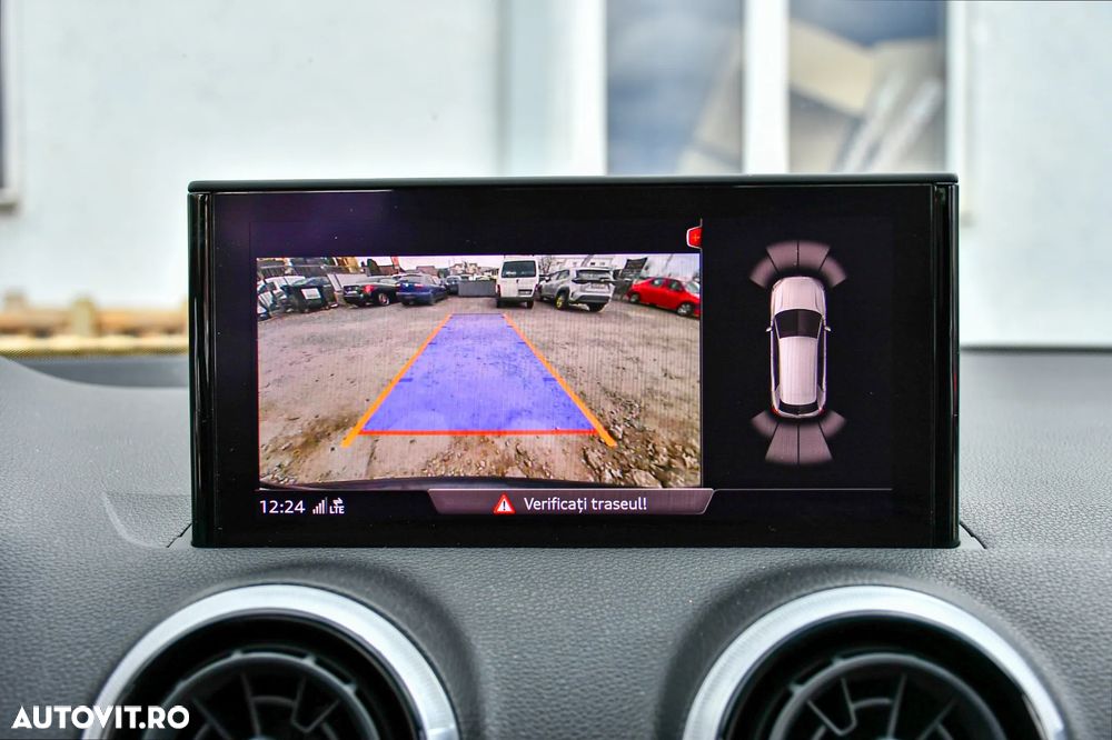 Audi Q2 S-Line Plus - 12