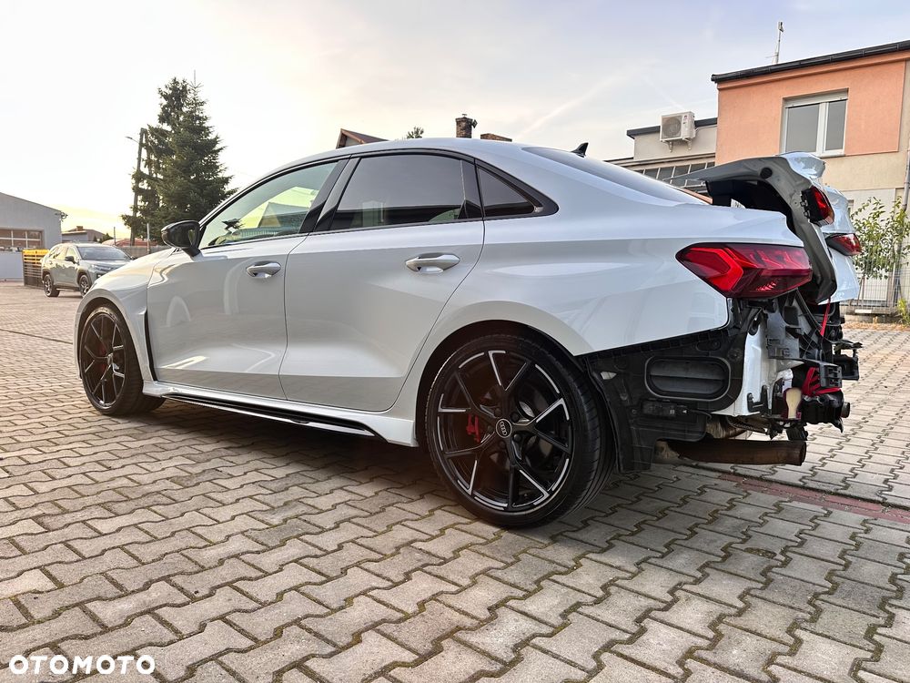 Audi RS3 Limousine - 9