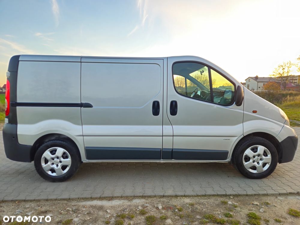 Opel VIVARO 2.0 cdti KLIMATYZACJA - 14