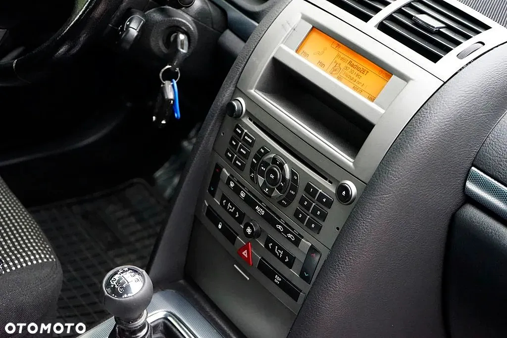 Peugeot 407 SW HDi 135 - 26