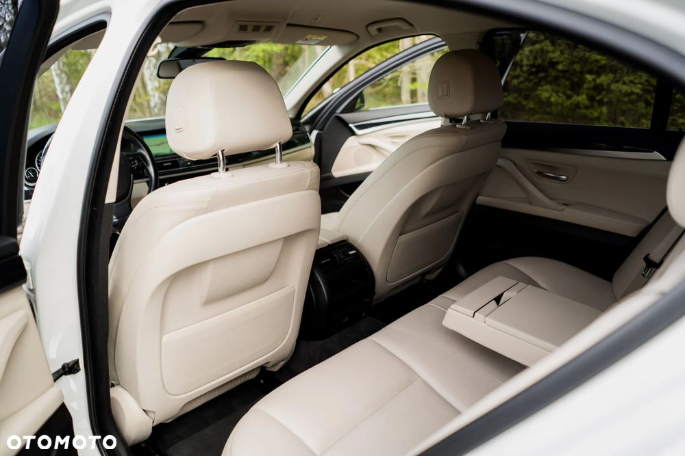 BMW Seria 5 520d xDrive Luxury Line - 24