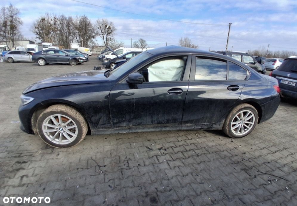 BMW Seria 3 318i Sport - 3