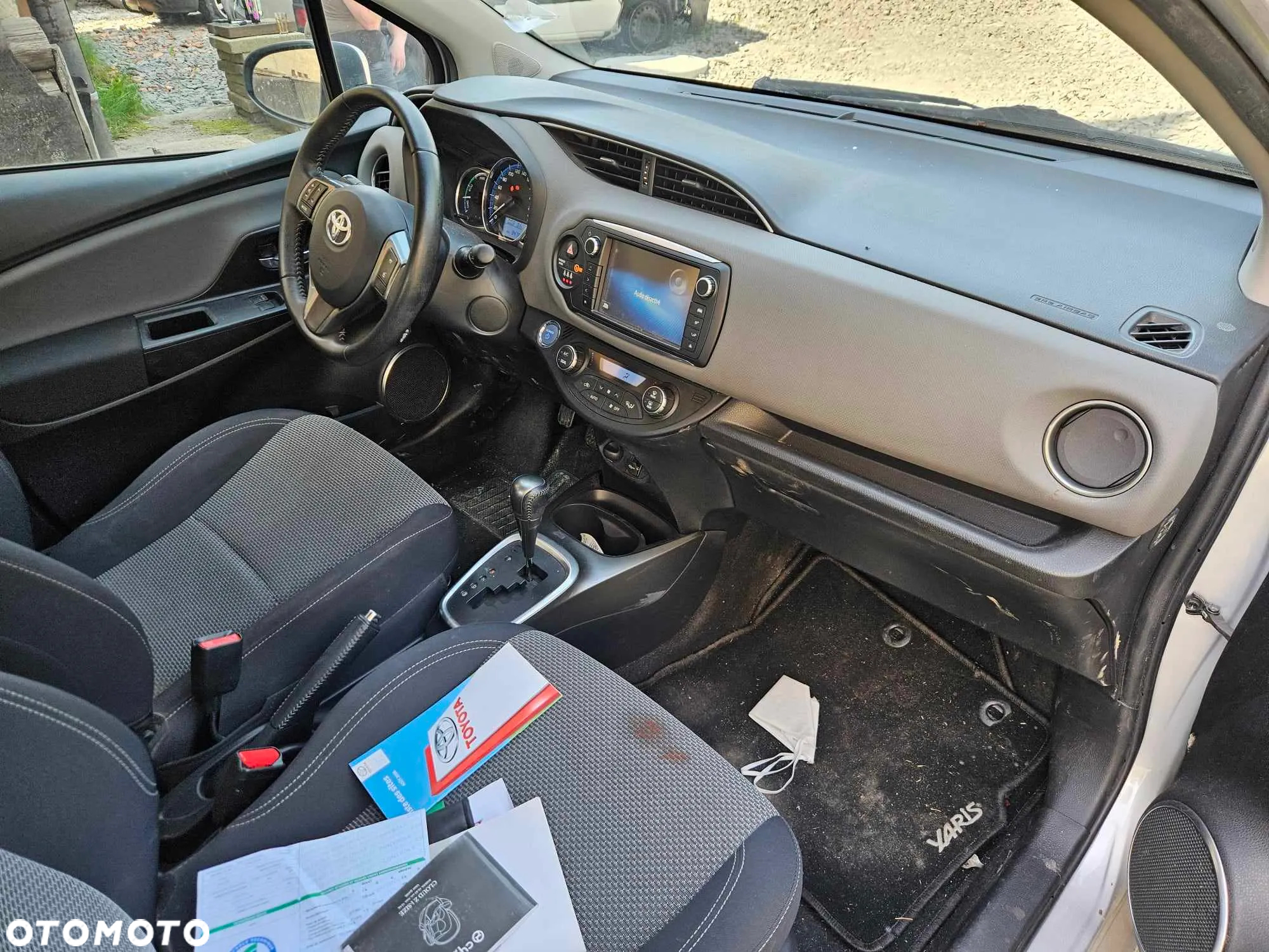 Toyota Yaris Hybrid 1.5 VVT-i Comfort - 12