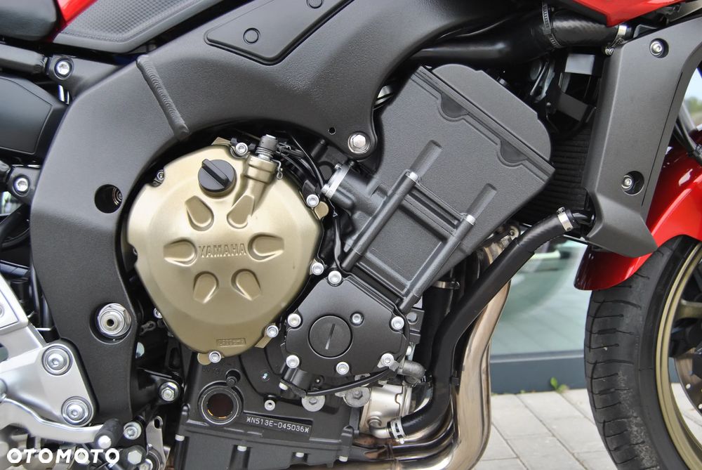 Yamaha FZ - 10