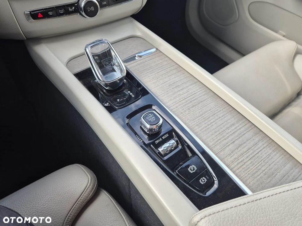 Volvo XC 60 D5 AWD Inscription - 14