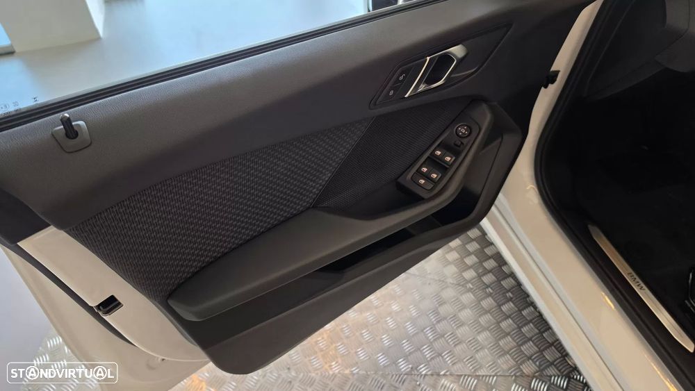 BMW 116 d Advantage Auto - 36