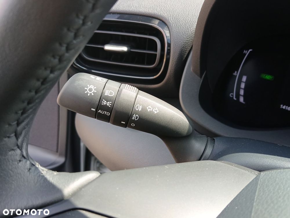 Toyota Yaris Hybrid 1.5 Style - 27